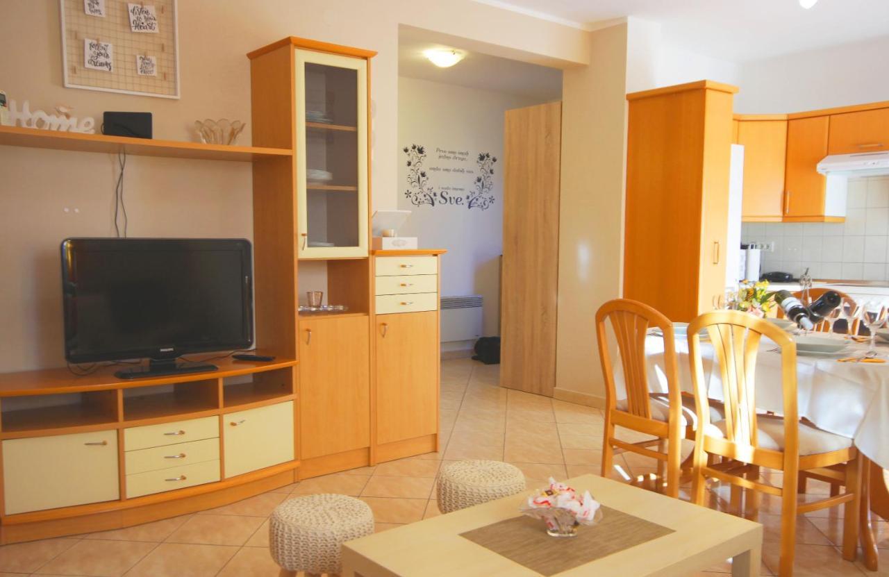 Apartment Ely Rabac Exterior foto